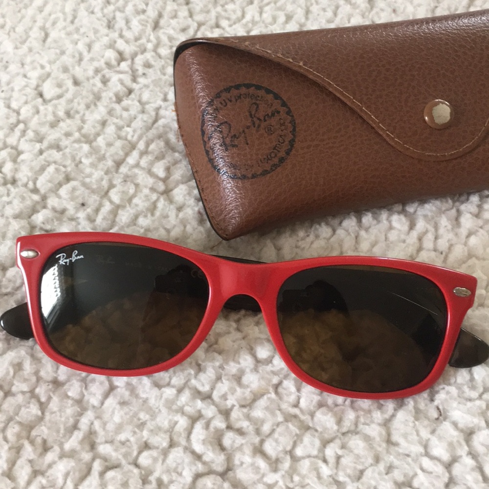 Red Ray-Ban Wayfarer